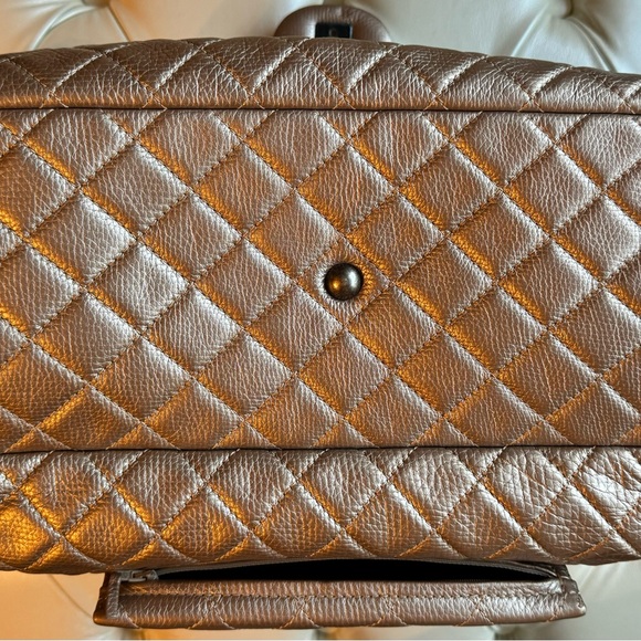 Chanel XXL Airline Flap Bag - Picture 5 of 6